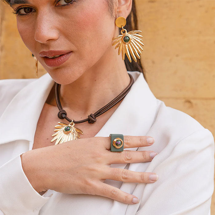 Anillo color verde botella con zoisita